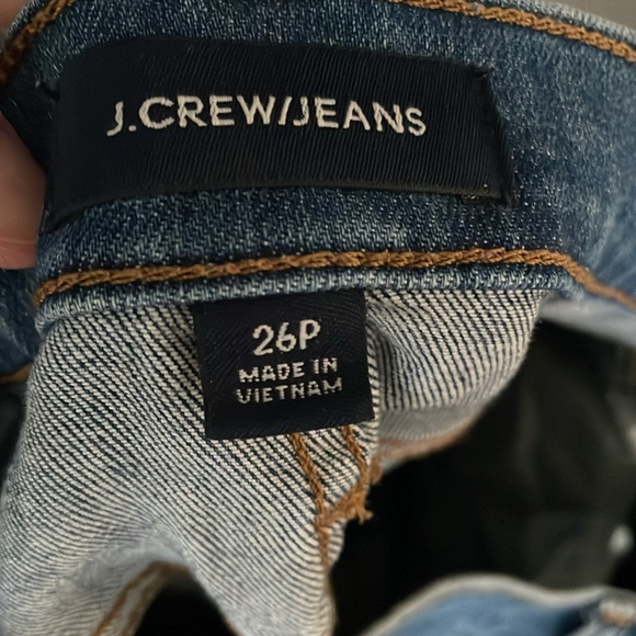 J.Crew button front straight jeans size 26P. Excellent condition!! - Picture 4 of 4